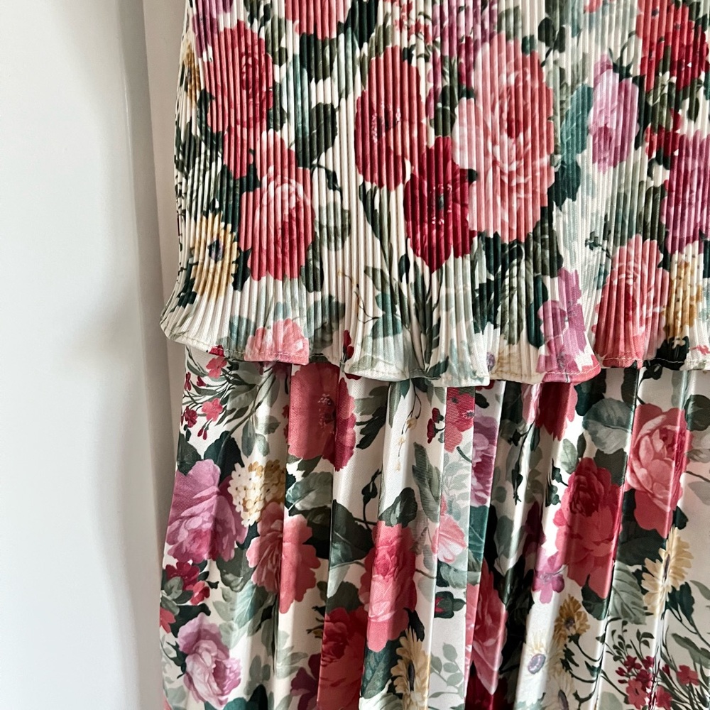 SOLD Vintage Cottagecore Floral Short Sleeve Dress Tags Attached - Picture 11 of 15